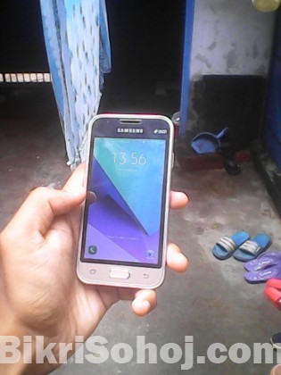 Samsung Galaxy J1 mini prime